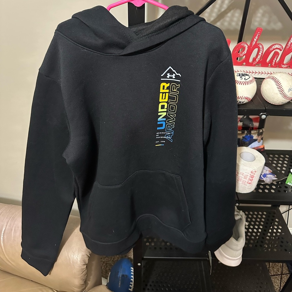 Under Armour Youth size Large sweatshirts. NWT